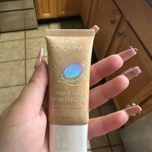 Amuse Coconut Primer & Moisturizer